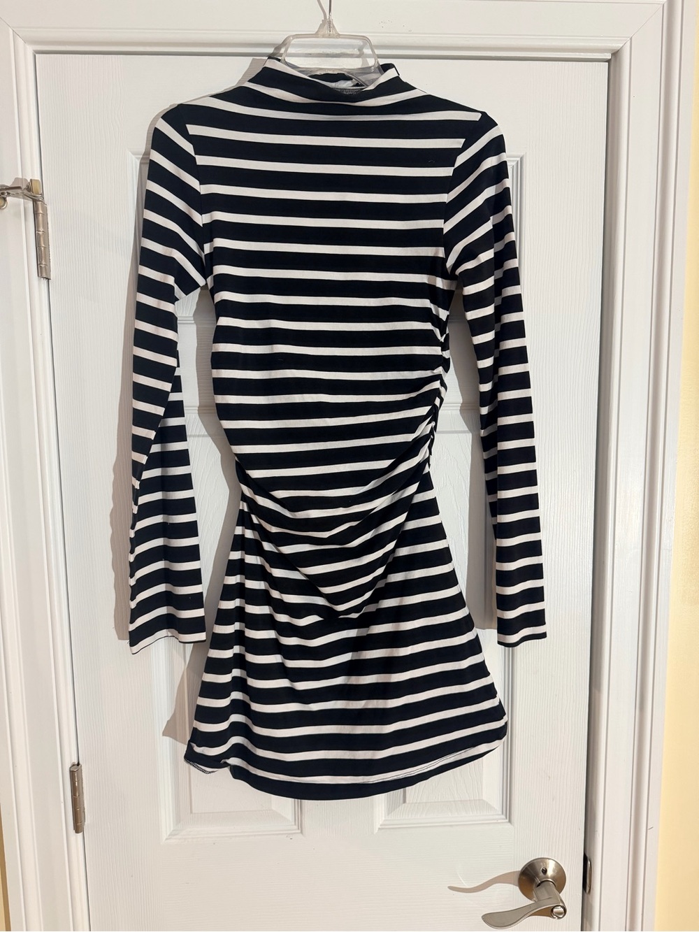 Ladies Size 2 "ASOS Design" Black & White Striped Long-Sleeve Mini Dress SEXY GC